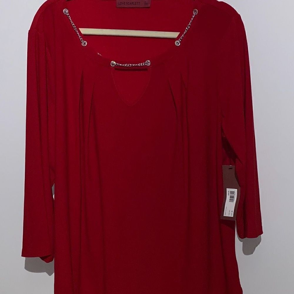 Love Scarlett Women's Ruby Red Chest Key Hole Tunic Blouse Size 2X NWT